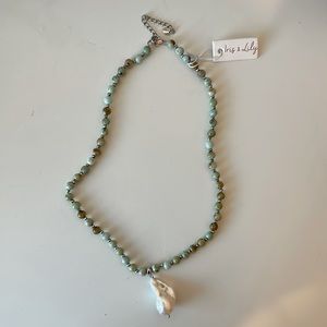 Iris & Lily Freshwater Pearl Necklace